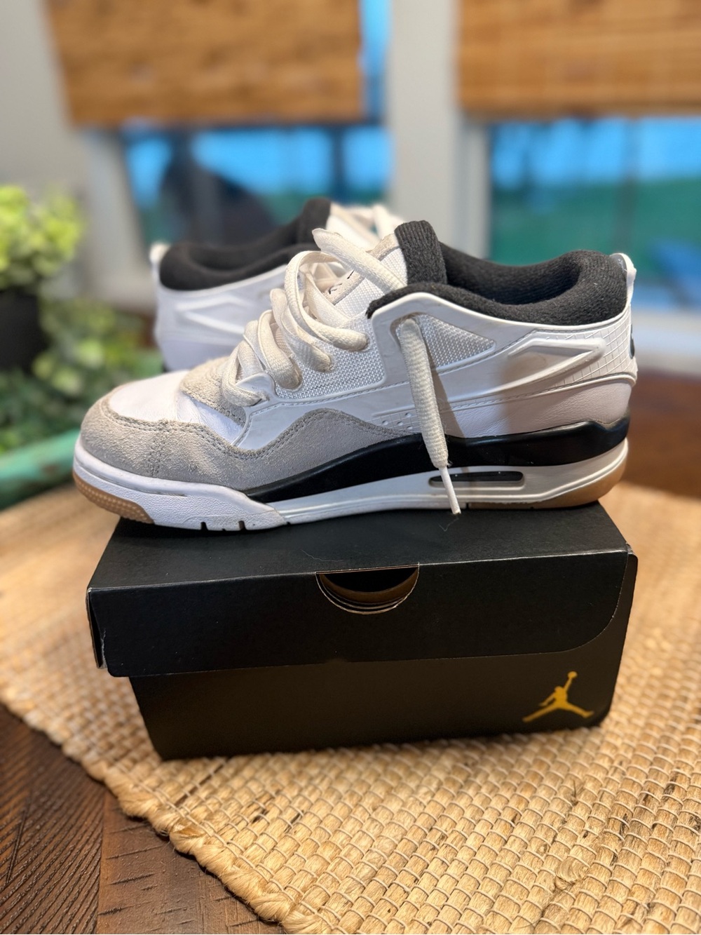 Nike Air Jordan 4 Boy’s White & Black Low-Top Sneakers - Picture 2 of 10